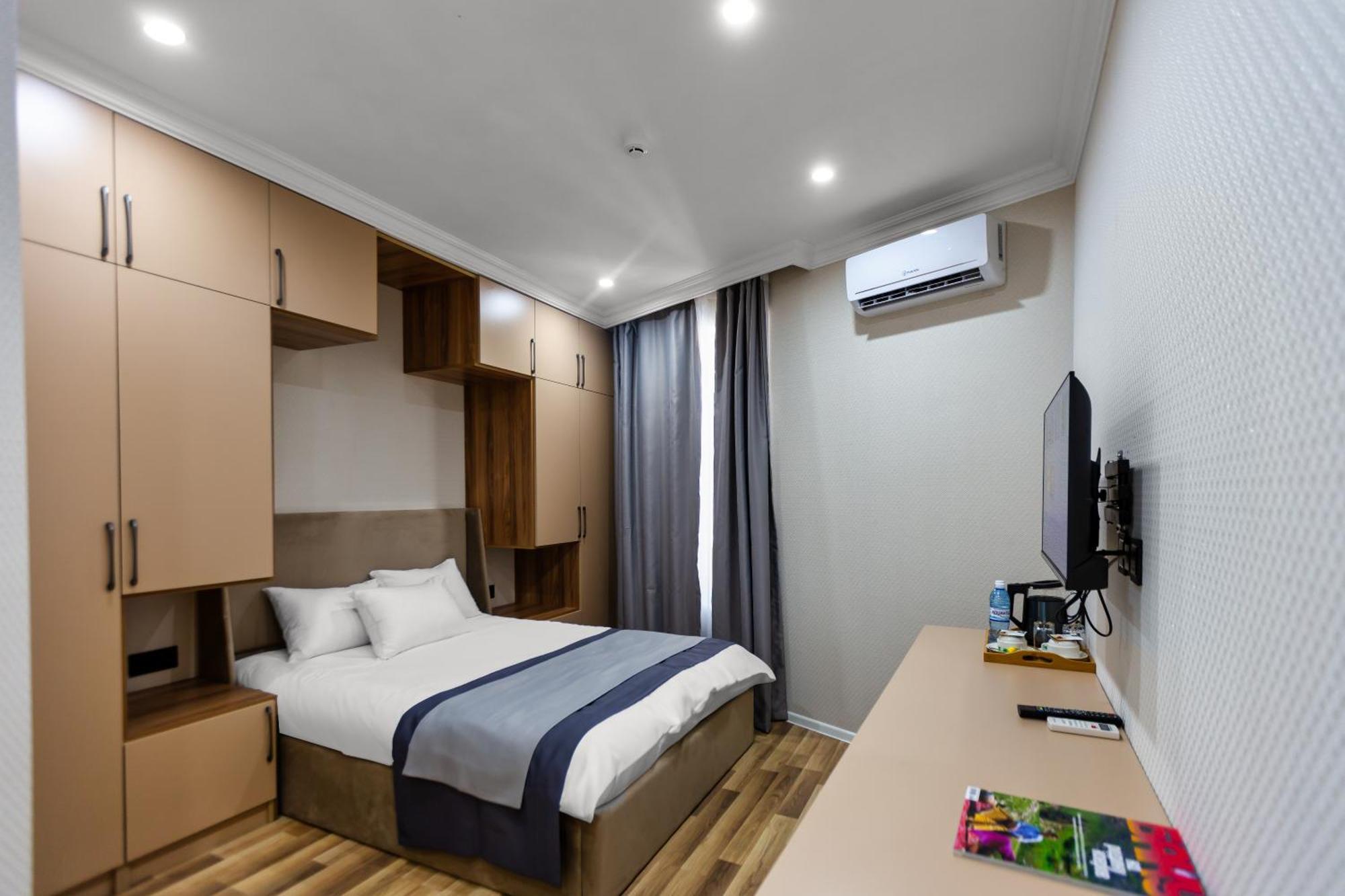 Hillside City Center Hotel Baku Ngoại thất bức ảnh
